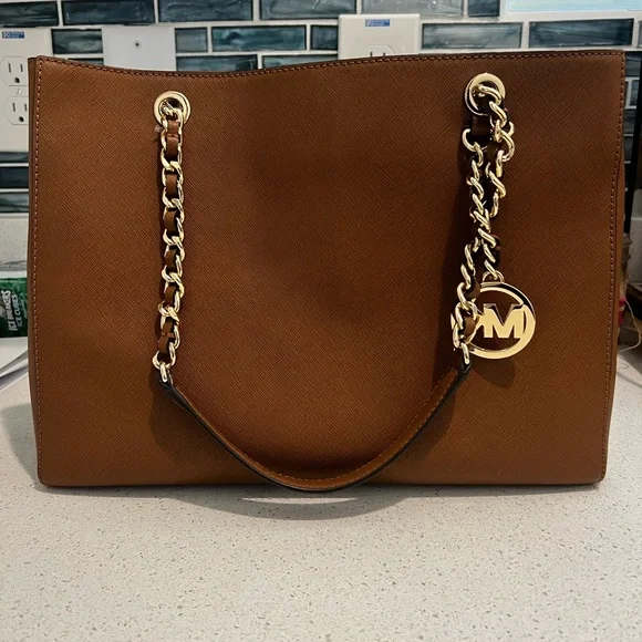 MK Leather Tote & Wallet - Picture 1 of 14